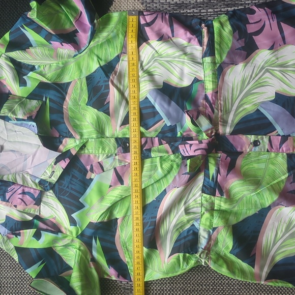 ASOS DESIGN shirt jumpsuit with tie waist in leaf print - Picture 9 of 9